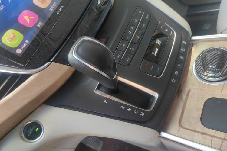 Used Buick GL8 2018 ES 28T Comfort Model China VI Standard Gear Lever