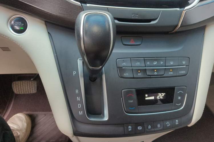 Used Buick GL8 2018 ES 28T Comfort Model China VI Standard Gear Lever