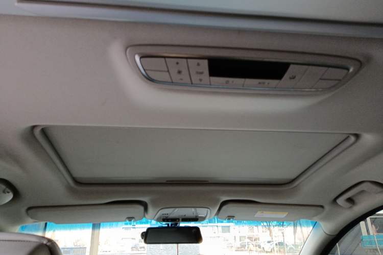Used Buick GL8 2018 ES 28T Comfort Model China VI Standard Headliner