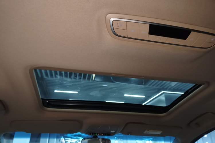 Used Buick GL8 2018 ES 28T Premium Model China VI Standard Headliner