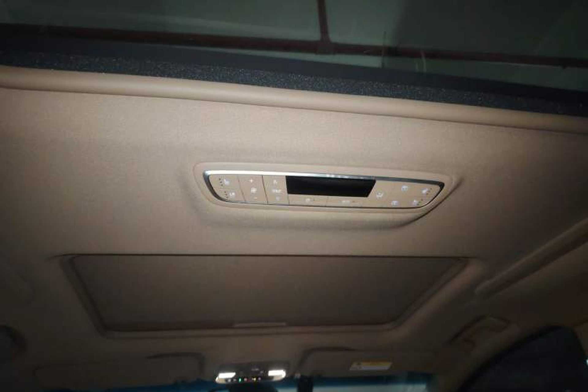 Used Buick GL8 2018 ES 28T Flagship Model China VI Standard Headliner