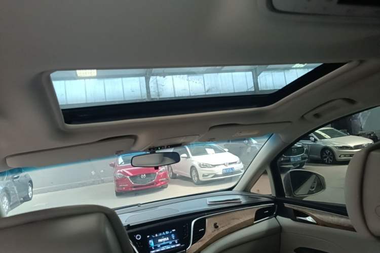 Used Buick GL8 2018 ES 28T Comfort Model China VI Standard Headliner