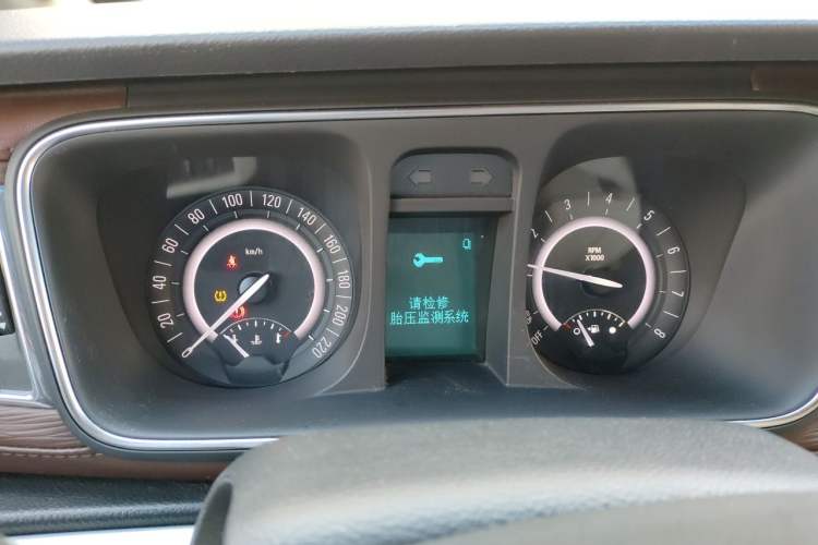 Used Buick GL8 2018 28T Luxury Model China VI Standard Instrument Cluster