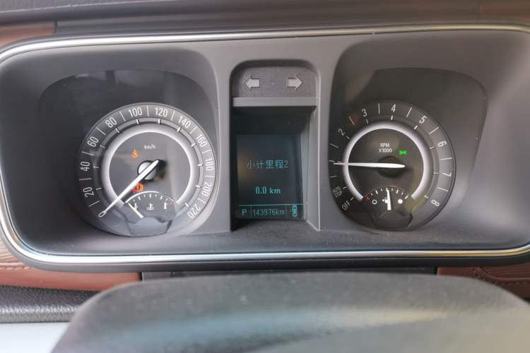 Used Buick GL8 2018 28T Comfort Model China VI Standard Instrument Cluster