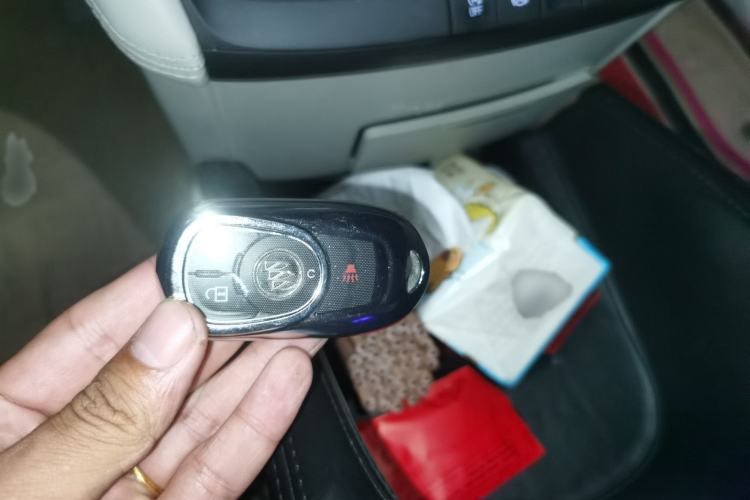 Used Buick GL8 2018 ES 28T Comfort Model China VI Standard Interior 1