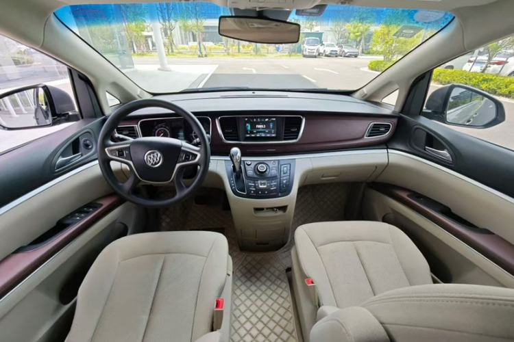 Used Buick GL8 2018 ES 28T Comfort Model China VI Standard Interior 2