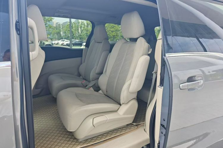 Used Buick GL8 2018 ES 28T Comfort Model China VI Standard Interior 4