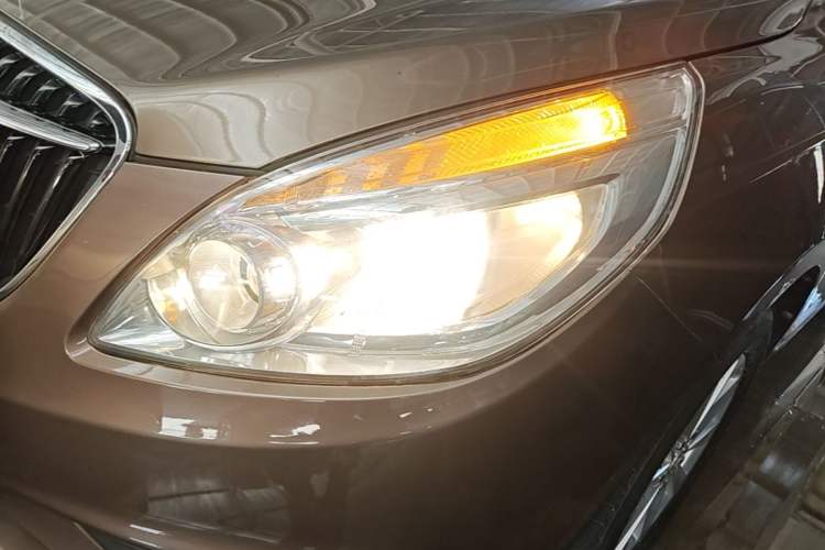 Used Buick GL8 2018 28T Luxury Model China VI Standard Left Front Headlight