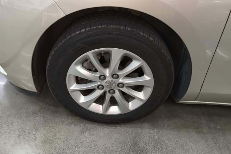Used Buick GL8 2018 ES 28T Premium Model China VI Standard Left Front Wheel Hub