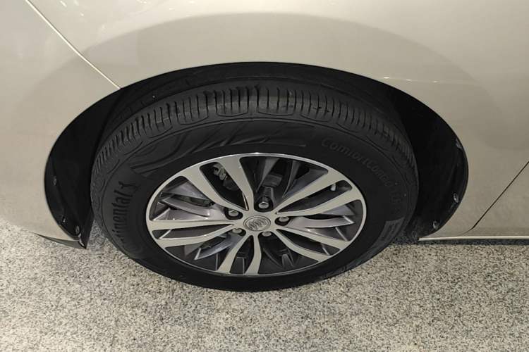 Used Buick GL8 2018 ES 28T Luxury Model China VI Standard Left Front Wheel Hub
