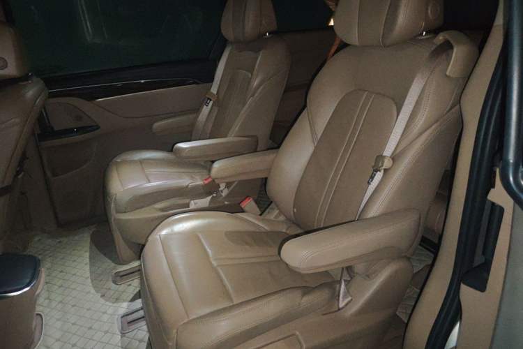 Used Buick GL8 2018 ES 28T Luxury Model China VI Standard Left Rear Seat