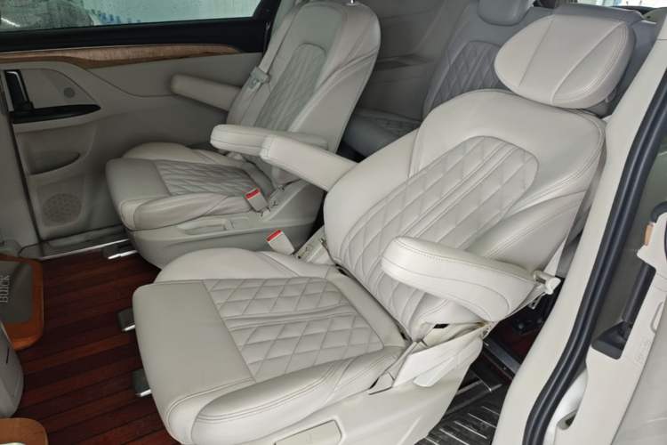 Used Buick GL8 2018 ES 28T Comfort Model China VI Standard Left Rear Seat