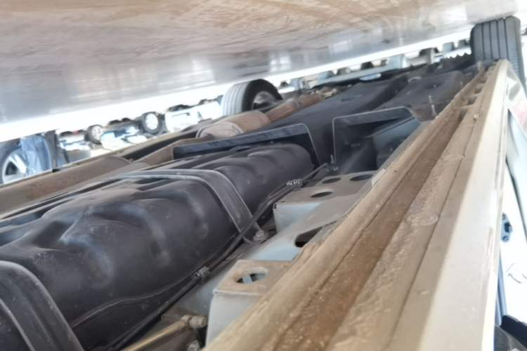 Used Buick GL8 2018 ES 28T Premium Model China VI Standard Left Side Sill