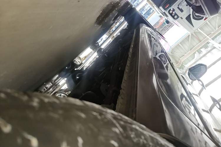 Used Buick GL8 2018 28T Luxury Model China VI Standard Left Side Sill