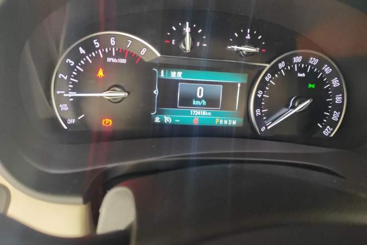 Used Buick GL8 2018 28T Comfort Model China VI Standard Odometer Close Up