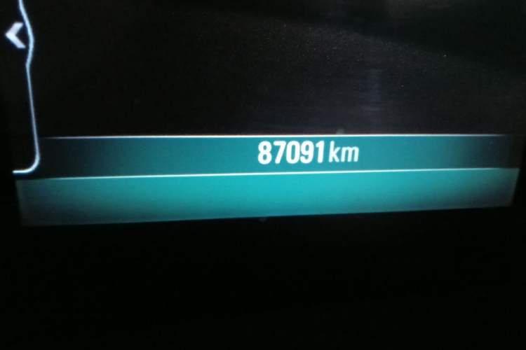 Used Buick GL8 2018 ES 28T Luxury Model China VI Standard Odometer Close Up