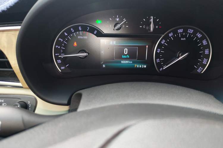Used Buick GL8 2018 ES 28T Comfort Model China VI Standard Odometer Close Up