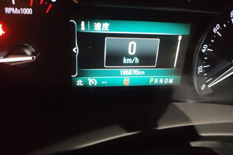 Used Buick GL8 2018 ES 28T Comfort Model China VI Standard Odometer Close Up