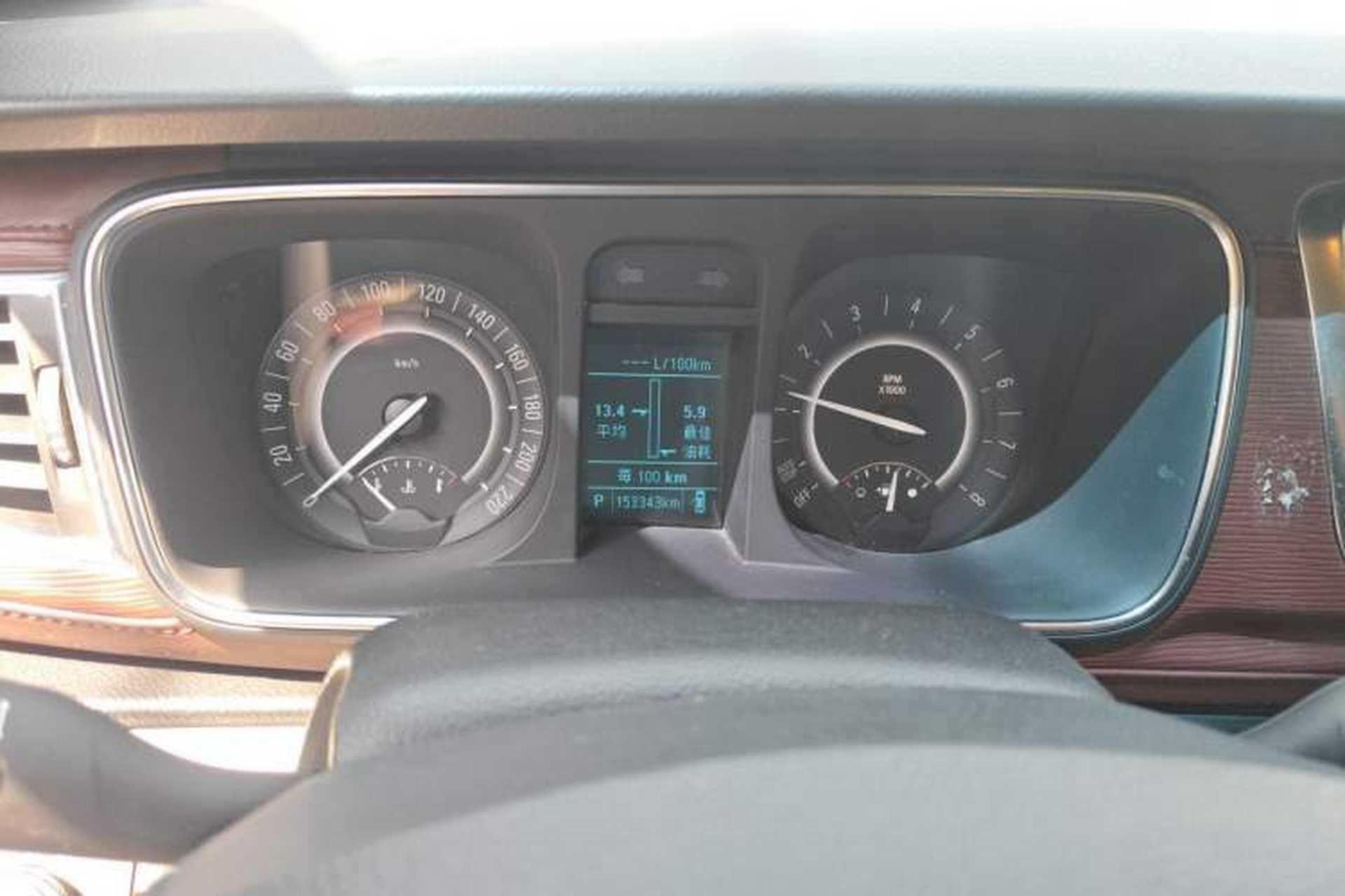 Used Buick GL8 2018 28T Prestige Version China VI Standard Odometer Close Up