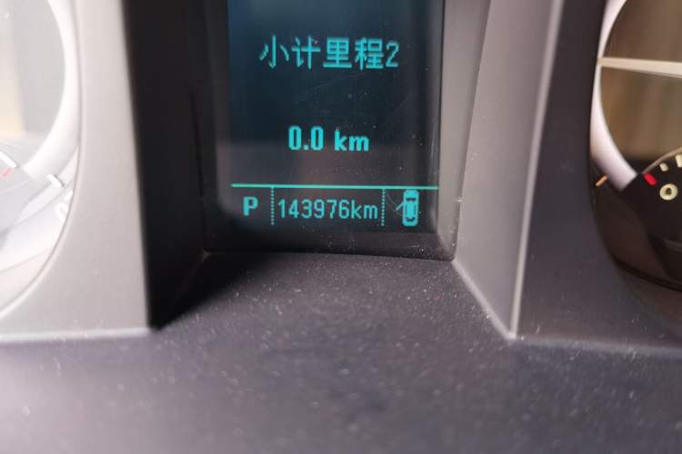 Used Buick GL8 2018 28T Comfort Model China VI Standard Odometer Close Up