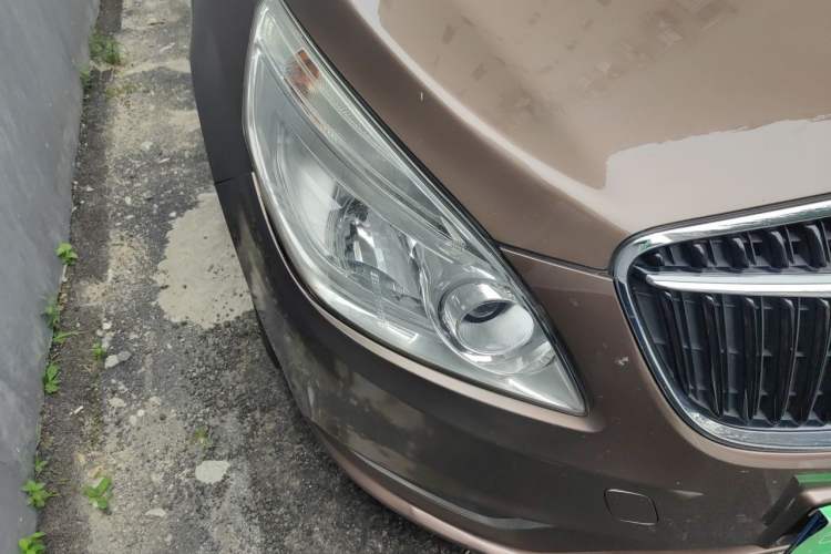 Used Buick GL8 2018 28T Comfort Model China VI Standard Right Front Headlight
