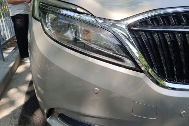 Used Buick GL8 2018 ES 28T Comfort Model China VI Standard Right Front Headlight