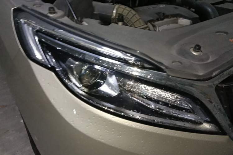 Used Buick GL8 2018 ES 28T Luxury Model China VI Standard Right Front Headlight