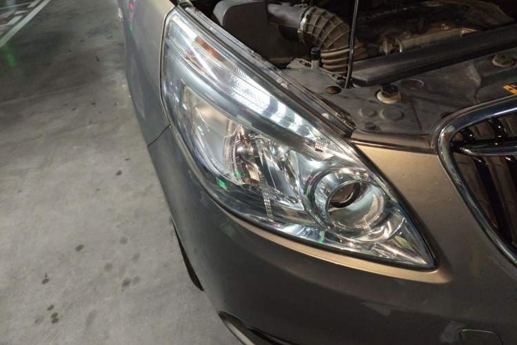 Used Buick GL8 2018 28T Luxury Model China VI Standard Right Front Headlight