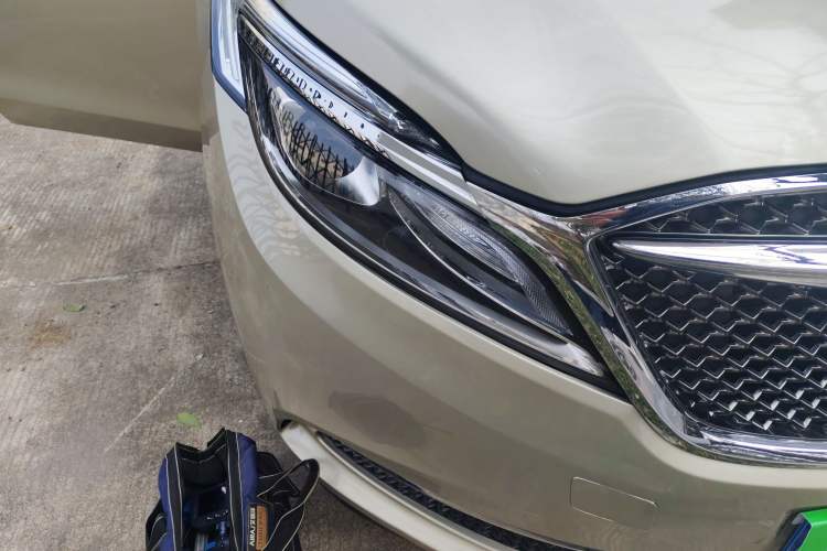 Used Buick GL8 2018 ES 28T Comfort Model China VI Standard Right Front Headlight