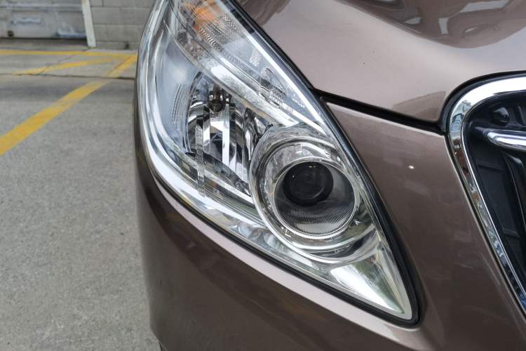 Used Buick GL8 2018 28T Prestige Version China VI Standard Right Front Headlight