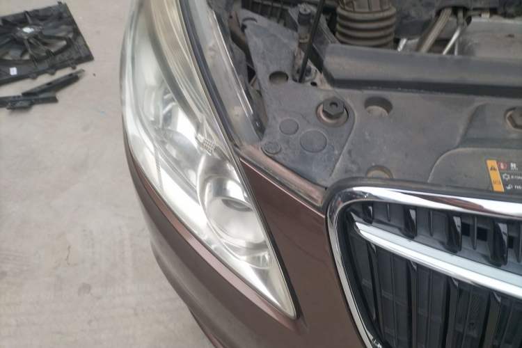 Used Buick GL8 2018 28T Prestige Version China VI Standard Right Front Headlight
