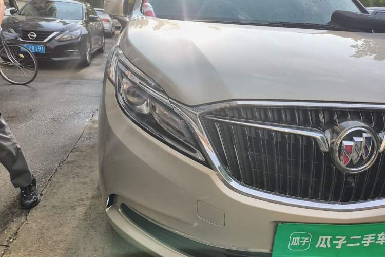Used Buick GL8 2018 ES 28T Comfort Model China VI Standard Right Front Headlight