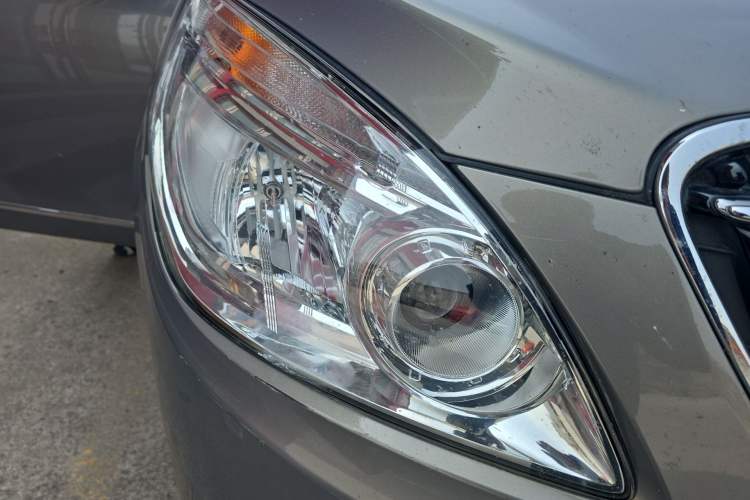 Used Buick GL8 2018 28T Luxury Model China VI Standard Right Front Headlight
