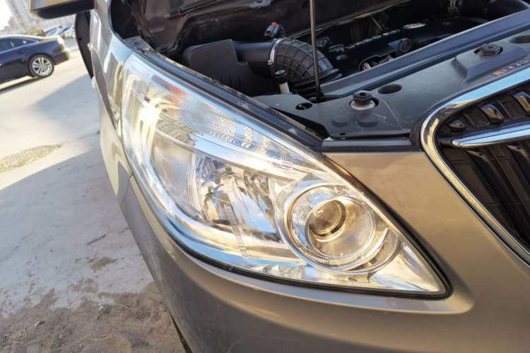 Used Buick GL8 2018 28T Comfort Model China VI Standard Right Front Headlight