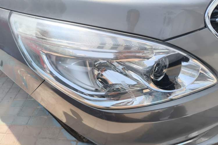Used Buick GL8 2018 28T Luxury Model China VI Standard Right Front Headlight