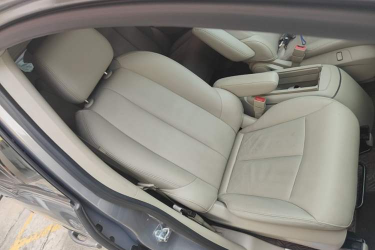 Used Buick GL8 2018 28T Luxury Model China VI Standard Right Front Seat