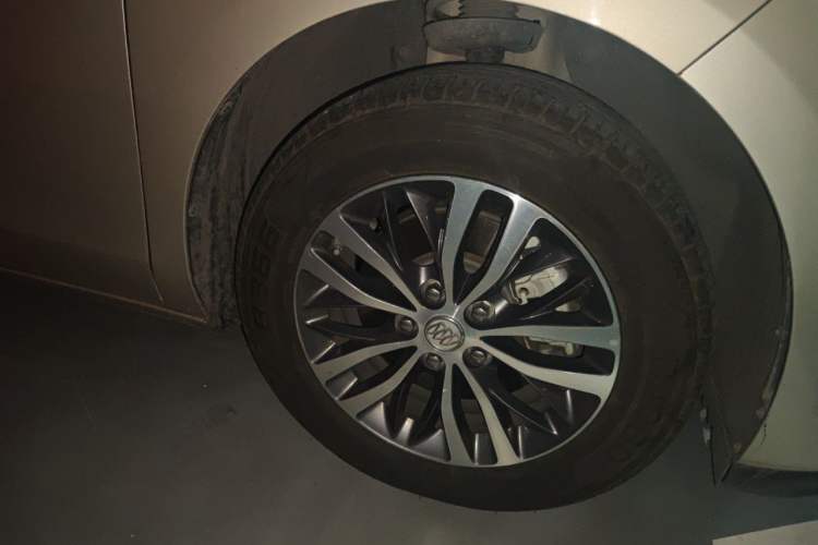 Used Buick GL8 2018 ES 28T Luxury Model China VI Standard Right Front Wheel Hub