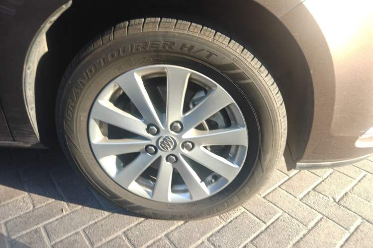 Used Buick GL8 2018 28T Luxury Model China VI Standard Right Front Wheel Hub