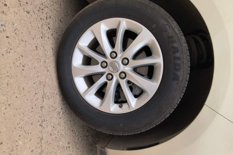 Used Buick GL8 2018 ES 28T Comfort Model China VI Standard Right Front Wheel Hub
