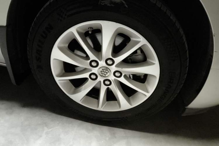Used Buick GL8 2018 ES 28T Premium Model China VI Standard Right Front Wheel Hub
