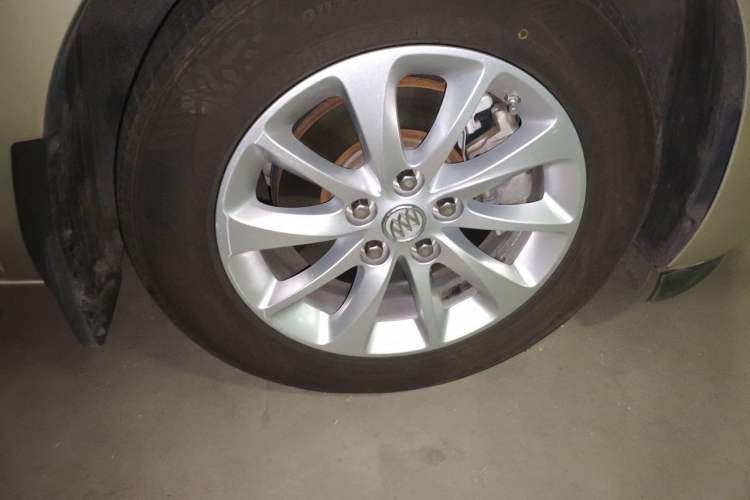 Used Buick GL8 2018 ES 28T Comfort Model China VI Standard Right Front Wheel Hub