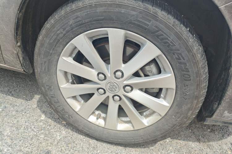 Used Buick GL8 2018 28T Luxury Model China VI Standard Right Front Wheel Hub
