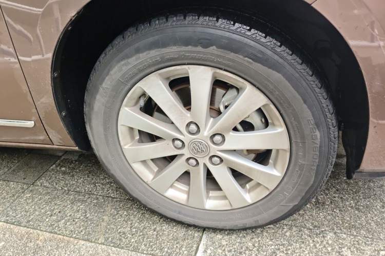 Used Buick GL8 2018 28T Luxury Model China VI Standard Right Front Wheel Hub