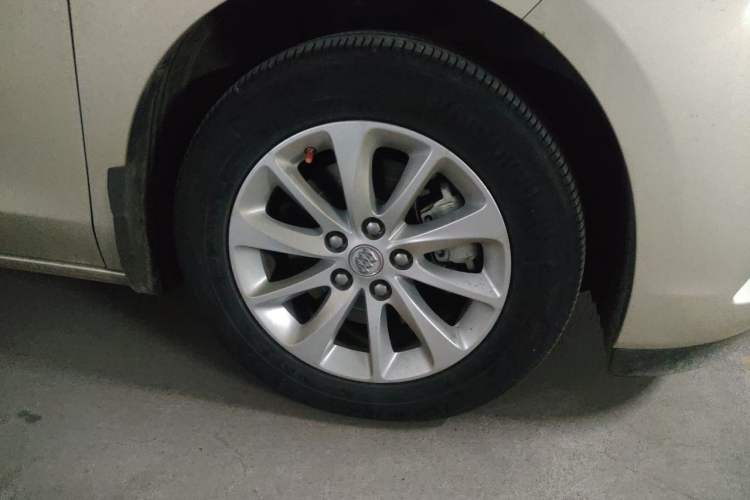 Used Buick GL8 2018 ES 28T Comfort Model China VI Standard Right Front Wheel Hub