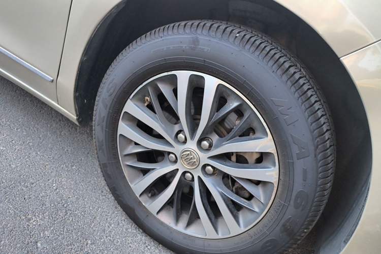 Used Buick GL8 2018 ES 28T Flagship Model China VI Standard Right Front Wheel Hub
