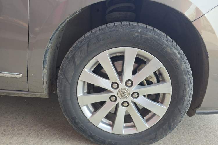 Used Buick GL8 2018 28T Luxury Model China VI Standard Right Front Wheel Hub