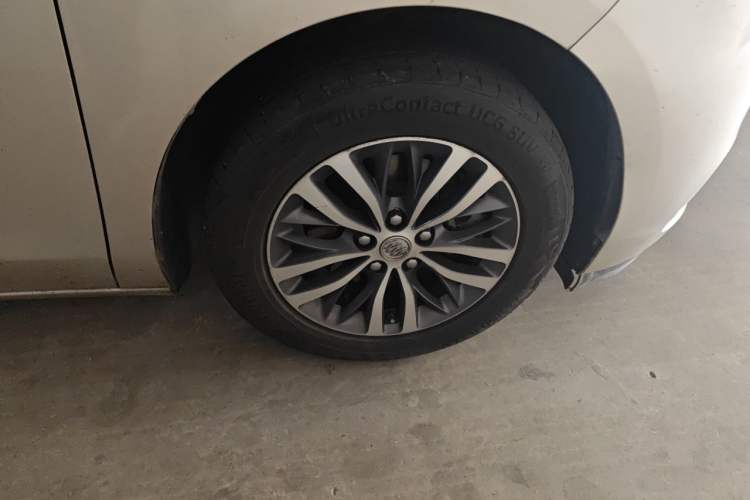 Used Buick GL8 2018 ES 28T Luxury Model China VI Standard Right Front Wheel Hub