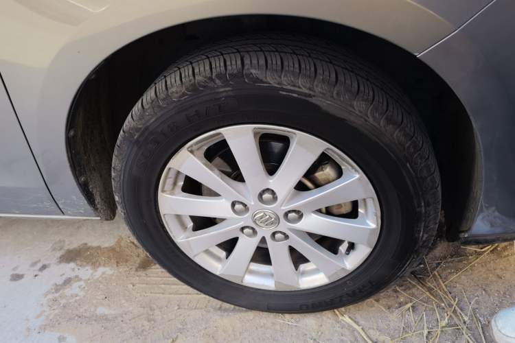 Used Buick GL8 2018 28T Comfort Model China VI Standard Right Front Wheel Hub