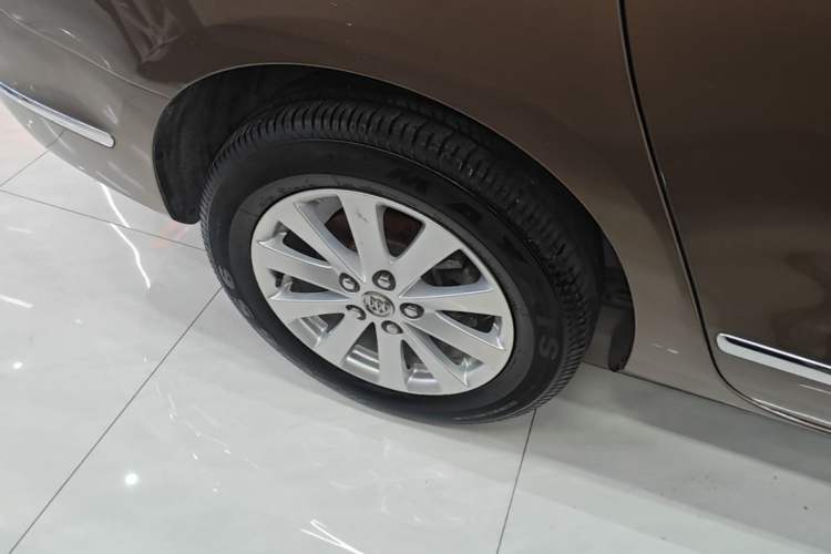 Used Buick GL8 2018 28T Luxury Model China VI Standard Right Rear Wheel Hub