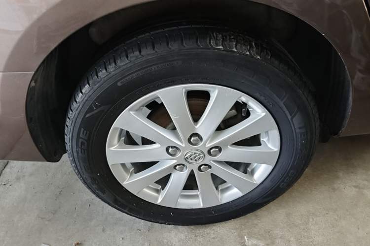 Used Buick GL8 2018 28T Luxury Model China VI Standard Right Rear Wheel Hub